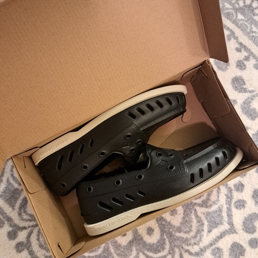 Black Sperry cozy boat shoes